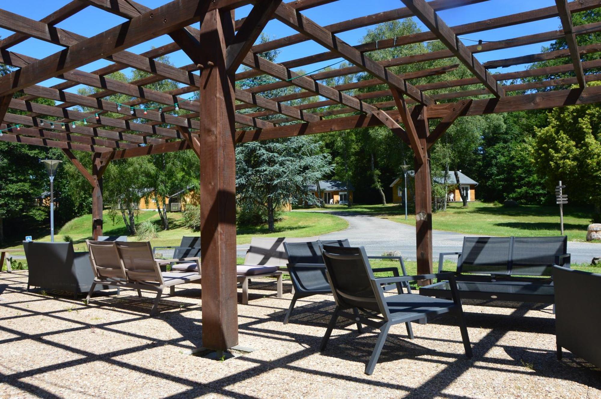 Domaine Des Etangs De Taysse Hotel Espagnac Exterior photo
